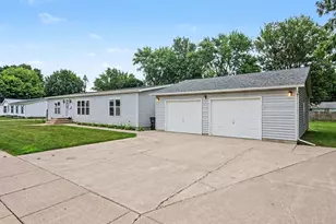 511 N Erie St, Three Rivers, MI 49093 - Photo 3