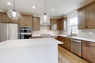 826 Kuss Dr, Saline, MI 48176 - Photo 3