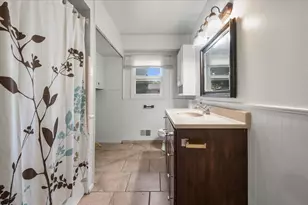 944 Lancashire Ct SE, Grand Rapids, MI 49508 - Photo 19