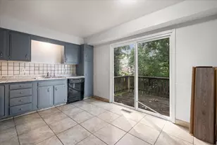 944 Lancashire Ct SE, Grand Rapids, MI 49508 - Photo 31