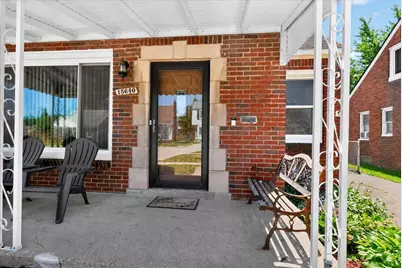 15640 Stricker Avenue, Eastpointe, MI 48021 - Photo 3