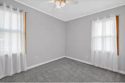 15640 Stricker Avenue, Eastpointe, MI 48021 - Photo 13