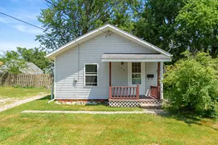 130 Gilkison Ave, Kalamazoo, MI 49006 - Photo 1