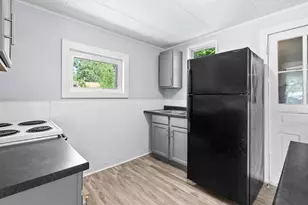 130 Gilkison Ave, Kalamazoo, MI 49006 - Photo 5
