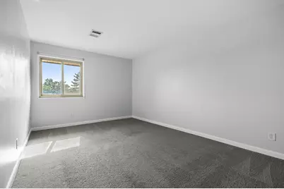 748 W Kilgore Road #303, Kalamazoo, MI 49008 - Photo 11