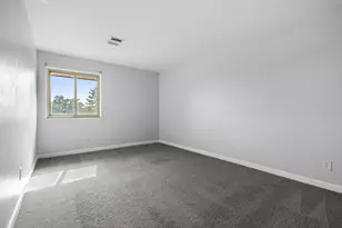 748 W Kilgore Rd, Kalamazoo, MI 49008 - Photo 11