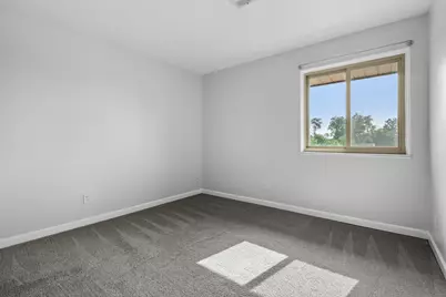 748 W Kilgore Road #303, Kalamazoo, MI 49008 - Photo 15