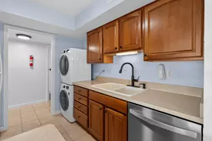 748 W Kilgore Rd, Kalamazoo, MI 49008 - Photo 3