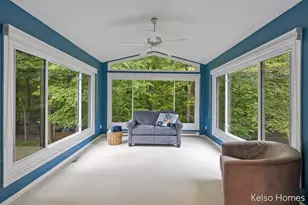 2122 S Cross Creek Dr SE, Grand Rapids, MI 49508 - Photo 5