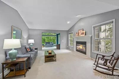 2122 S Cross Creek Drive SE, Grand Rapids, MI 49508 - Photo 3