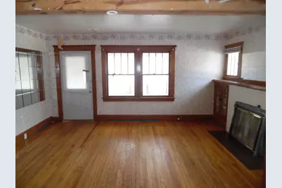 305 W High Street, Jackson, MI 49203 - Photo 7
