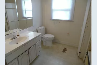 305 W High Street, Jackson, MI 49203 - Photo 17