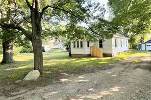 1146 Coolidge Ave, Benton Harbor, MI 49022 - Photo 1