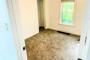 1146 Coolidge Ave, Benton Harbor, MI 49022 - Photo 9