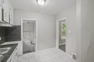 1156 Mc Alister Ave, Benton Harbor, MI 49022 - Photo 9