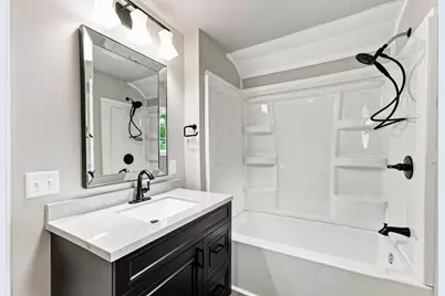 109 Michigan Avenue, Hartford, MI 49057 - Photo 15