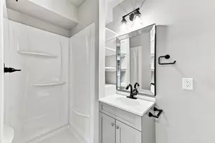 109 Michigan Ave, Hartford, MI 49057 - Photo 7