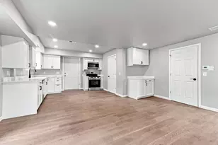 109 Michigan Ave, Hartford, MI 49057 - Photo 5