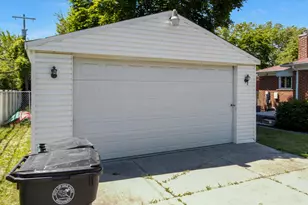 15241 Pearson St, Oak Park, MI 48237 - Photo 7