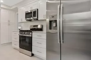 15241 Pearson St, Oak Park, MI 48237 - Photo 25