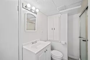30906 Roycroft St, Livonia, MI 48154 - Photo 35
