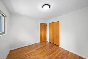 30906 Roycroft St, Livonia, MI 48154 - Photo 25
