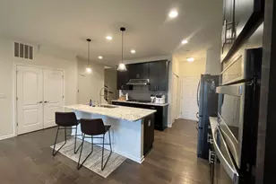 43590 Chancellor Ln, Novi, MI 48375 - Photo 5