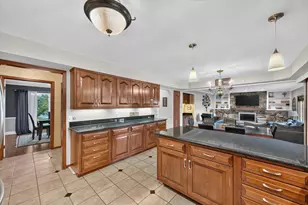 38921 Santa Barbara St, Clinton Twp, MI 48036 - Photo 5