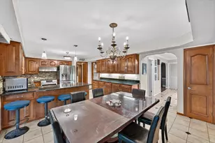 38921 Santa Barbara St, Clinton Twp, MI 48036 - Photo 9