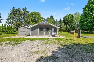 2811 S Sheridan Rd, Stanton, MI 48888 - Photo 1