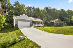 1132 Farmington Dr, Traverse City, MI 49696 - Photo 37