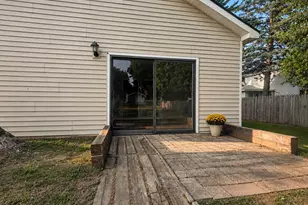 409 W Maple St, Wayland, MI 49348 - Photo 9