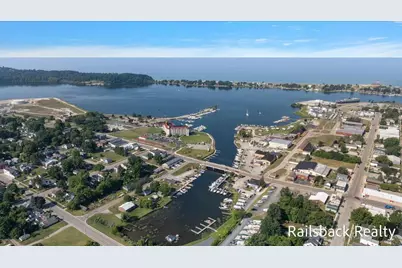 800 S Madison Street, Ludington, MI 49431 - Photo 9