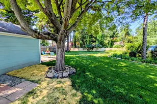 216 2nd St, Sturgis, MI 49091 - Photo 17