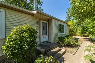 33967 Wadsworth St, Livonia, MI 48150 - Photo 3