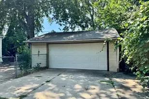 33967 Wadsworth St, Livonia, MI 48150 - Photo 7
