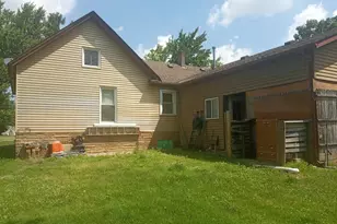 20129 Huron River Dr, Rockwood, MI 48173 - Photo 3