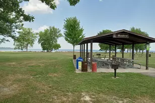 20129 Huron River Dr, Rockwood, MI 48173 - Photo 13