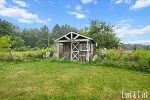 8727 N Amble Rd, Howard City, MI 49329 - Photo 23