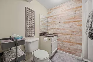 2559 Foster Ave NE, Grand Rapids, MI 49505 - Photo 21