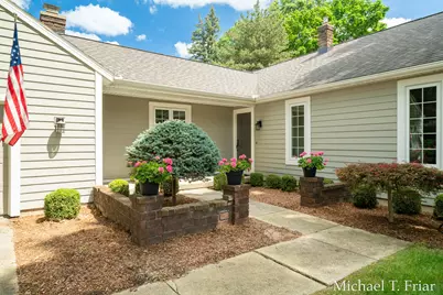6479 Ridgemont Drive SE, Grand Rapids, MI 49546 - Photo 3