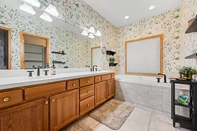 6369 Breckenridge Drive, Kalamazoo, MI 49009 - Photo 11