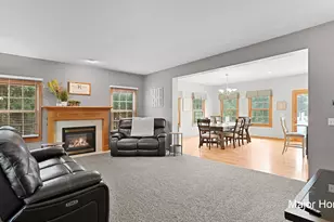 878 Wallin Dr, Jenison, MI 49428 - Photo 13