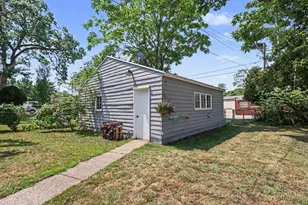 2067 Addison St, Muskegon, MI 49441 - Photo 35