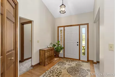 6311 Summerhill Drive, Hudsonville, MI 49426 - Photo 9