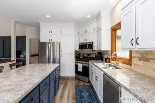 6311 Summerhill Dr, Hudsonville, MI 49426 - Photo 13