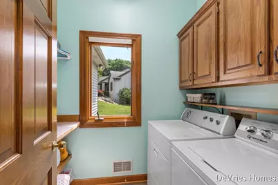 6311 Summerhill Drive, Hudsonville, MI 49426 - Photo 17