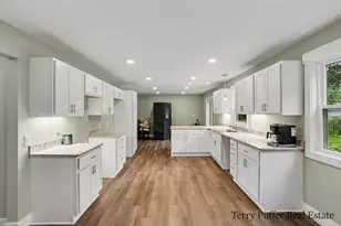 1107 Lancelot Dr, Muskegon, MI 49445 - Photo 13