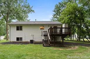 938 Kusterer Dr NW, Grand Rapids, MI 49534 - Photo 5
