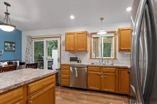 938 Kusterer Dr NW, Grand Rapids, MI 49534 - Photo 11